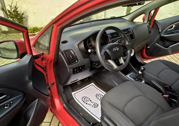 Kia Rio cena 29900 przebieg: 130000, rok produkcji 2015 z Skaryszew małe 232